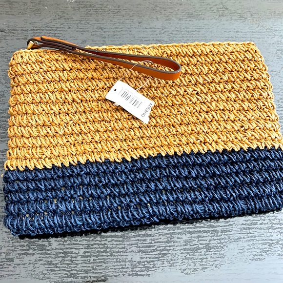 Raffia clutch by Gap. NWT. Great for spring, summer & fall!! - Picture 2 of 2
